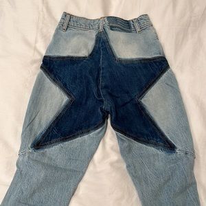 Adorable Revice Jeans w/⭐️ on the butt